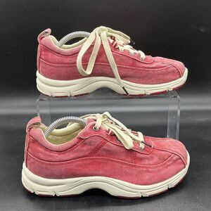 LL BEAN Women’s Red sunwashed Canvas Lace Up Sneakers Shoes Size 6 M 05330